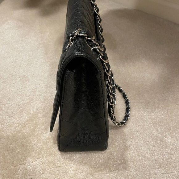 CHANEL maxi classic bag - Picture 5 of 7